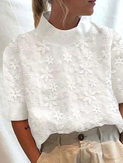 Jacqueline – Modischer Pullover mit Blumenstickerei