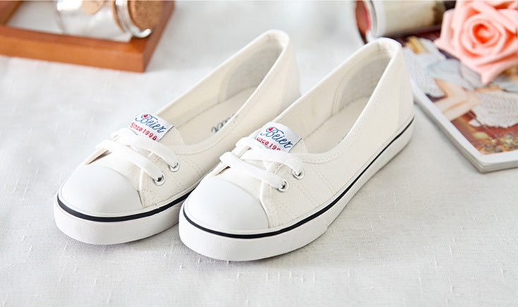Clara – Atmungsaktive flache Damenschuhe aus Canvas