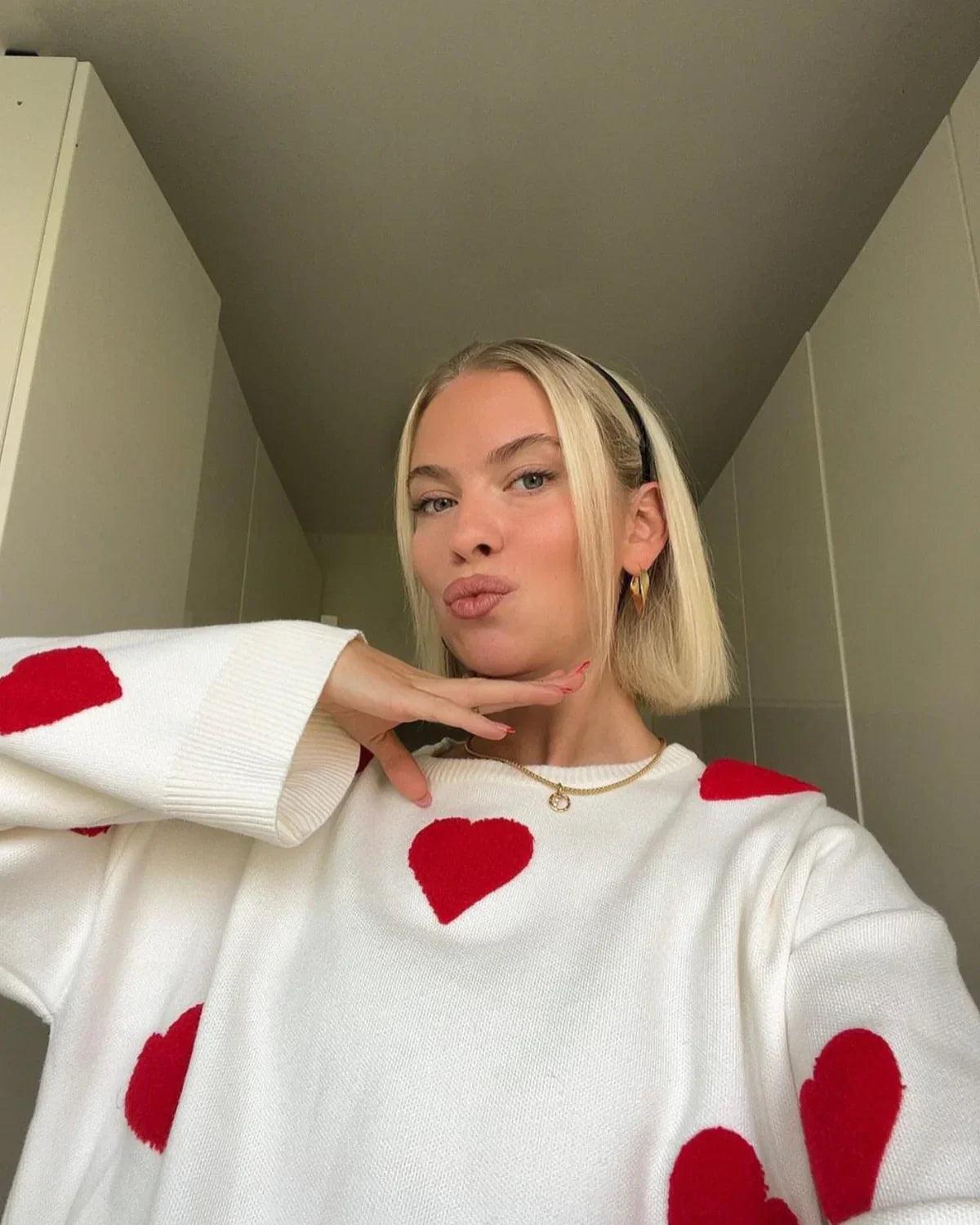 Damen Oversize Sweater mit Herzchen – Kuscheliger Lounge-Pullover im verspielten Look für Freizeit & Zuhause