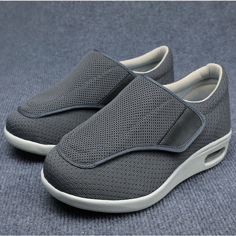 Herren Komfort-Slipper für Diabetiker – Weite orthopädische Schuhe mit Klettverschluss