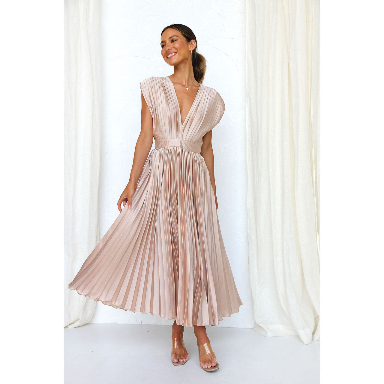 Amelia – Lässiges Faltenkleid mit Reißverschluss