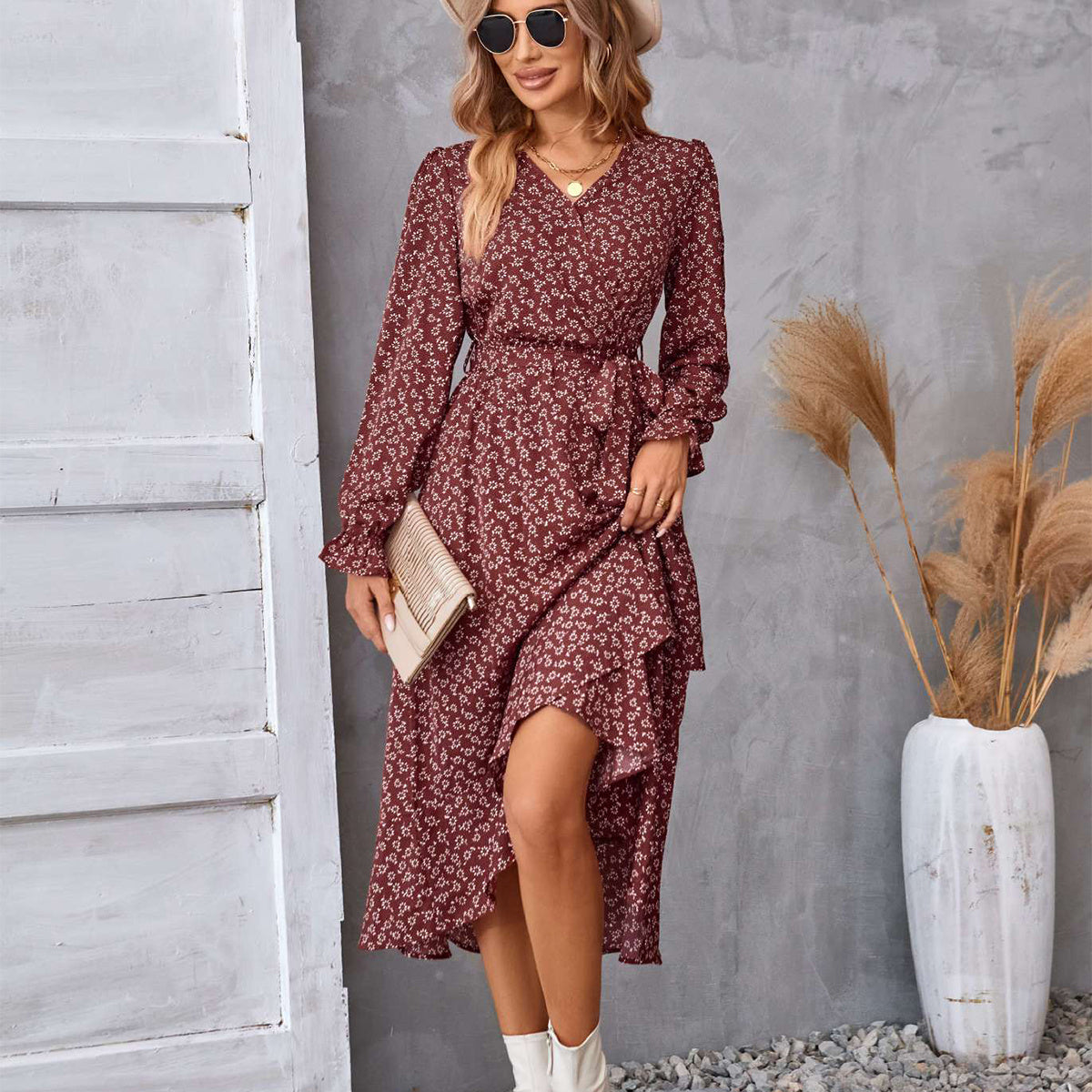 Amy – Langärmliges Kleid mit Blumenmuster und Rüschendetails