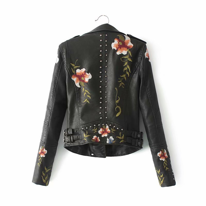 Charlie – Bestickte, gepunktete vegane Lederjacke