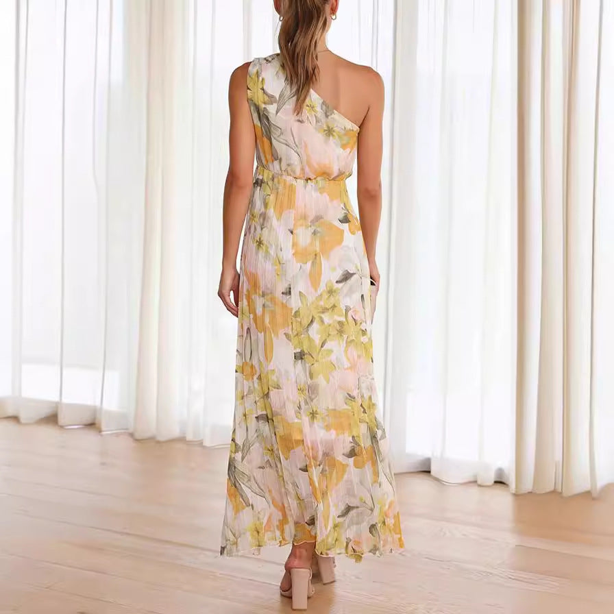 Amelia – Sommerliches Kleid mit schrägen Schultern