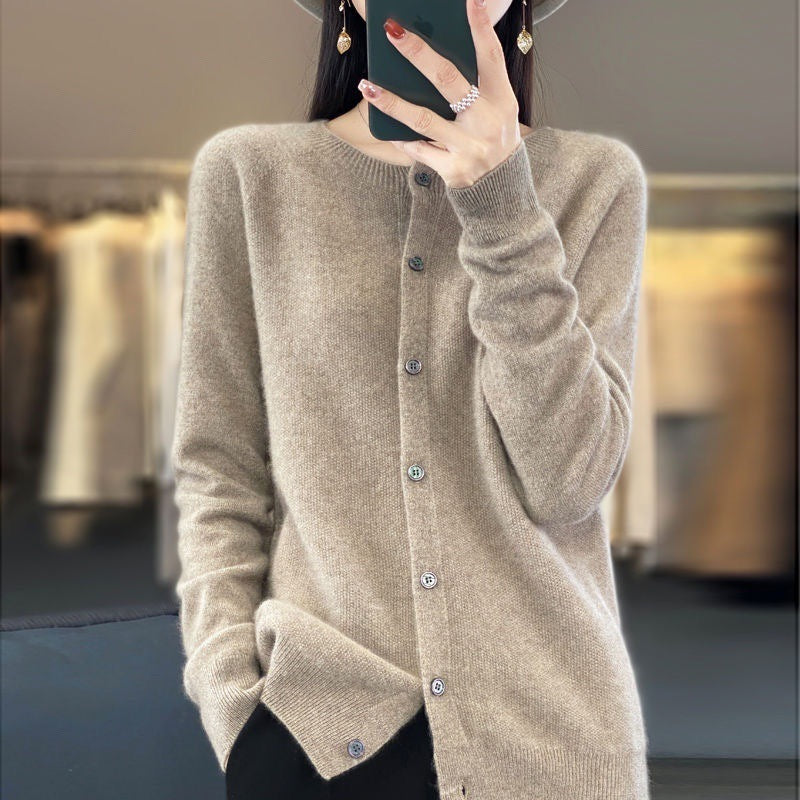 Katie – Merino Woll-Cardigan mit Rundhalsausschnitt und langen Ärmeln