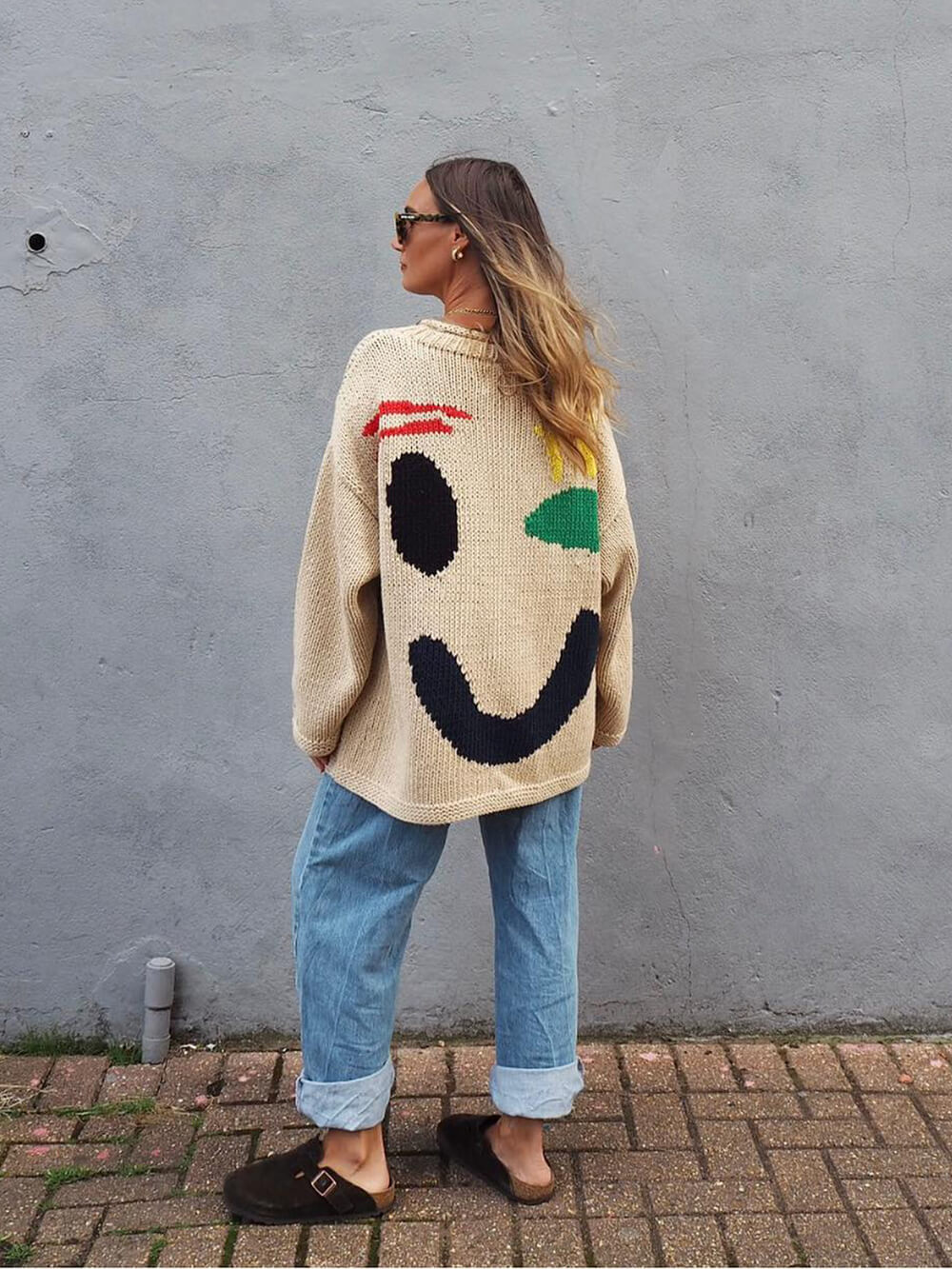 Damen Strickpullover mit abstraktem Gesichtsmotiv – Gemütlicher Wochenend- und Freizeit-Look