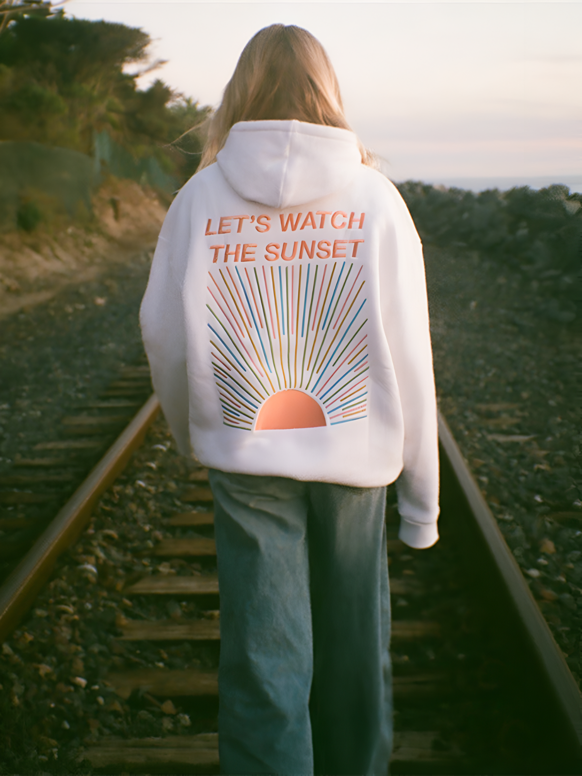 Damen Oversize Hoodie mit Sunset-Print und Spruch – Trendiger Kapuzenpullover für Freizeit & Strand