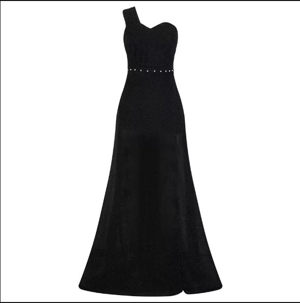 Ruby – Einseitiges ärmelloses glänzendes Split-Kleid