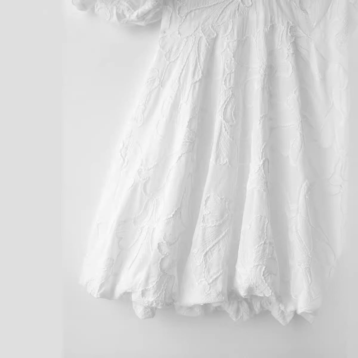 Sharon – Fluffy Kleid mit einfacher Stickerei für Damen