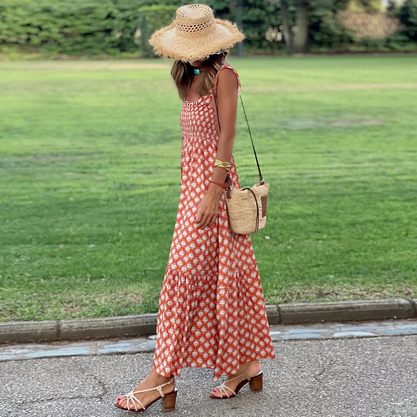Marion – Elegantes bedrucktes französisches Blumenkleid mit Trägern