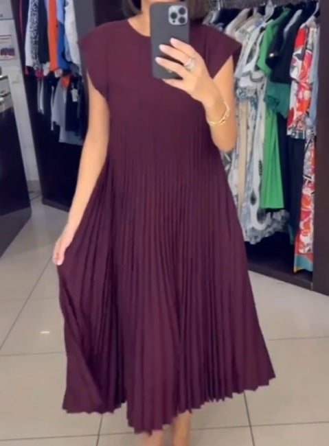 Adele – Kurzes ärmelloses, langes Kleid mit Falten und Rundhalsausschnitt