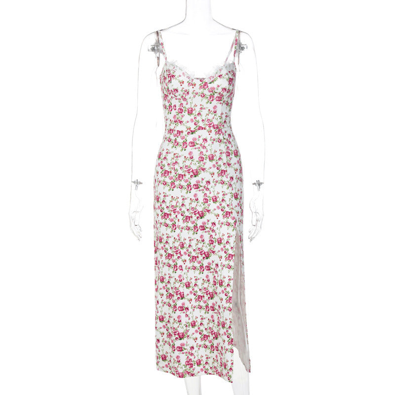 Caroline – Sexy Sommerkleid mit Spitzenblumenmuster und Schlitz