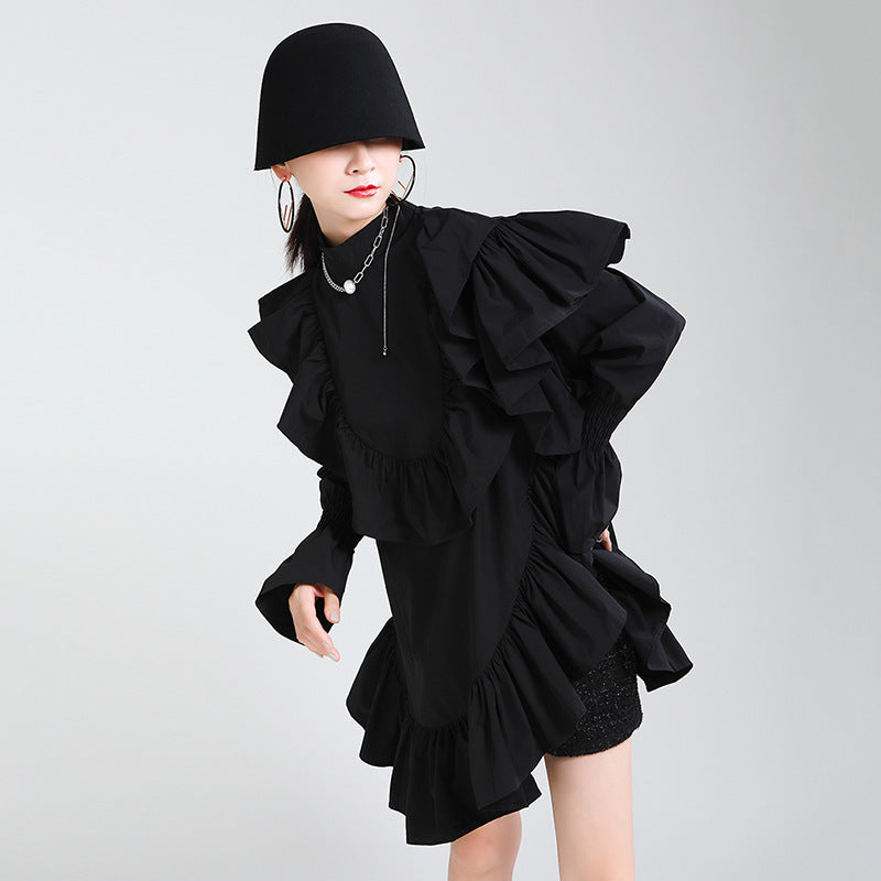 Sue – Dünnes Kleid mit unregelmäßiger Silhouette