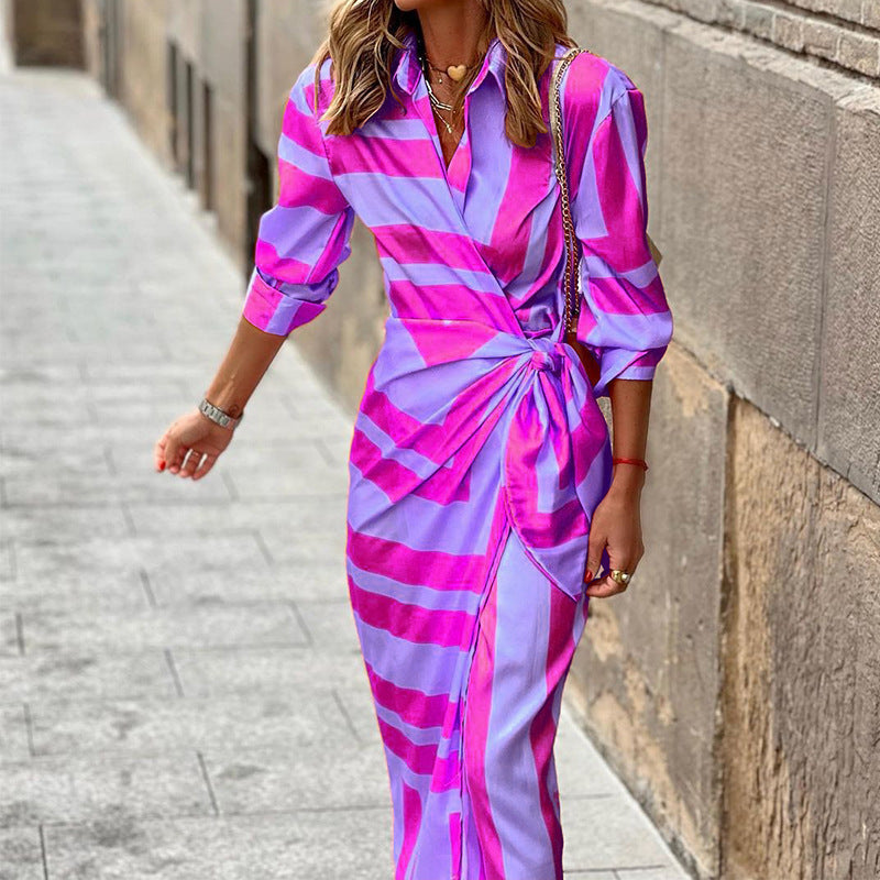 Jacqueline – Gestreiftes Kleid mit Schnürung und elegantem Design
