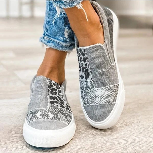 Jude – Flache Slipper aus veganem Leder