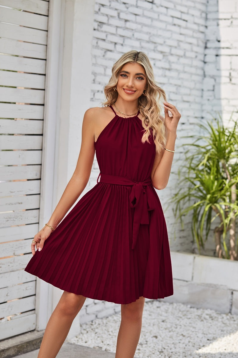 Sandra – Schlichtes Trägerloses Kleid mit Faltenrock für den Sommer