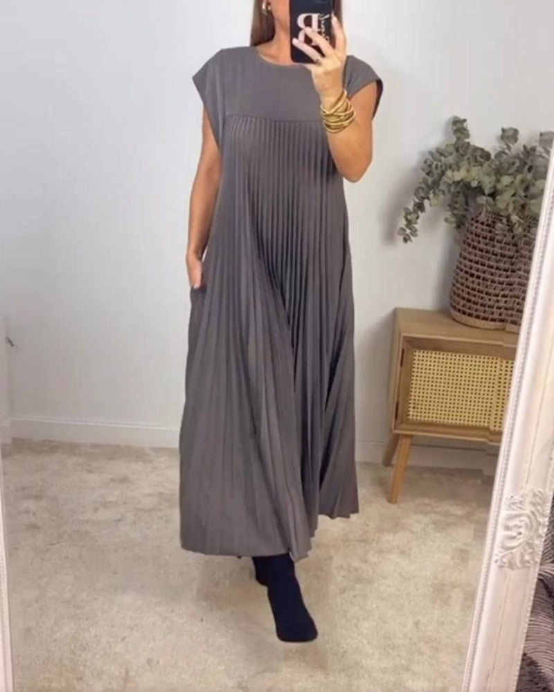 Adele – Kurzes ärmelloses, langes Kleid mit Falten und Rundhalsausschnitt