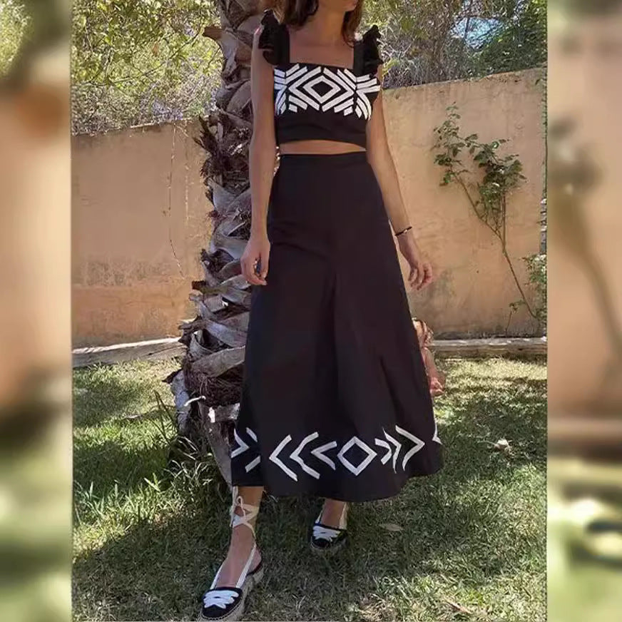 Lynda – Geometrisch bedrucktes hoch tailliertes Trägerkleid mit fliegenden Ärmeln