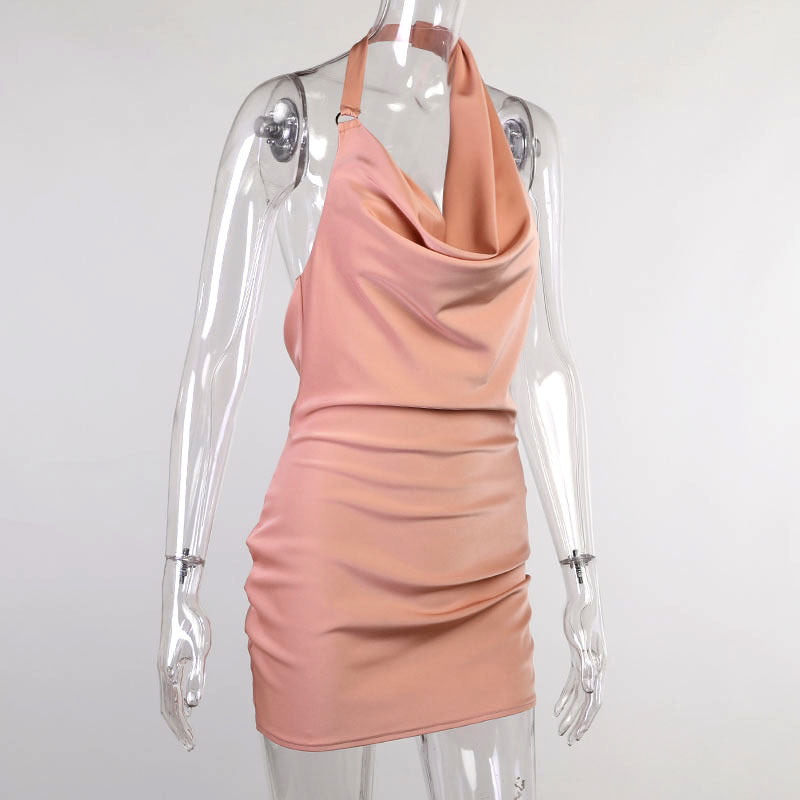 Carol – Satin-Partykleid mit V-Ausschnitt und rückenfreiem Design