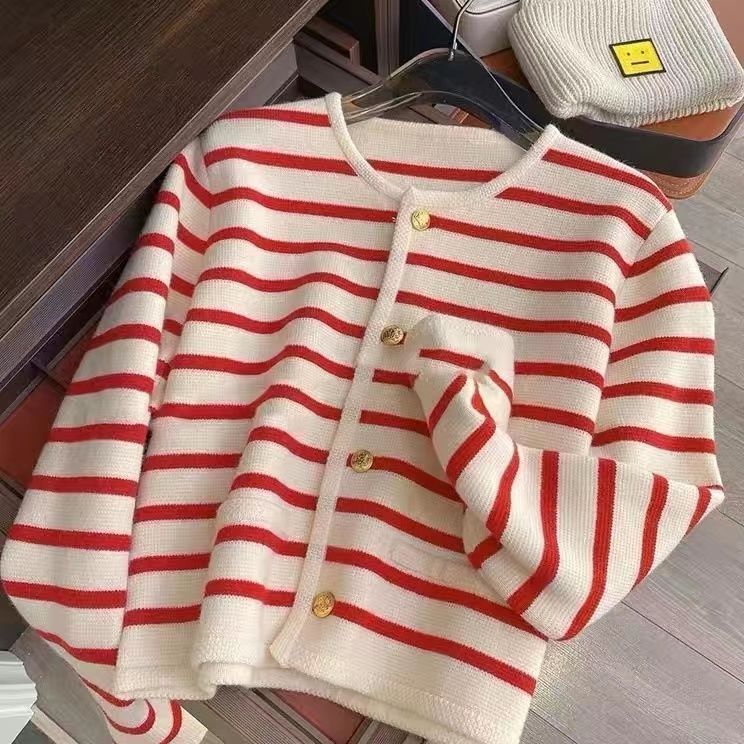 Vanessa – Gestreifter Damenstrickcardigan mit kurzer Länge