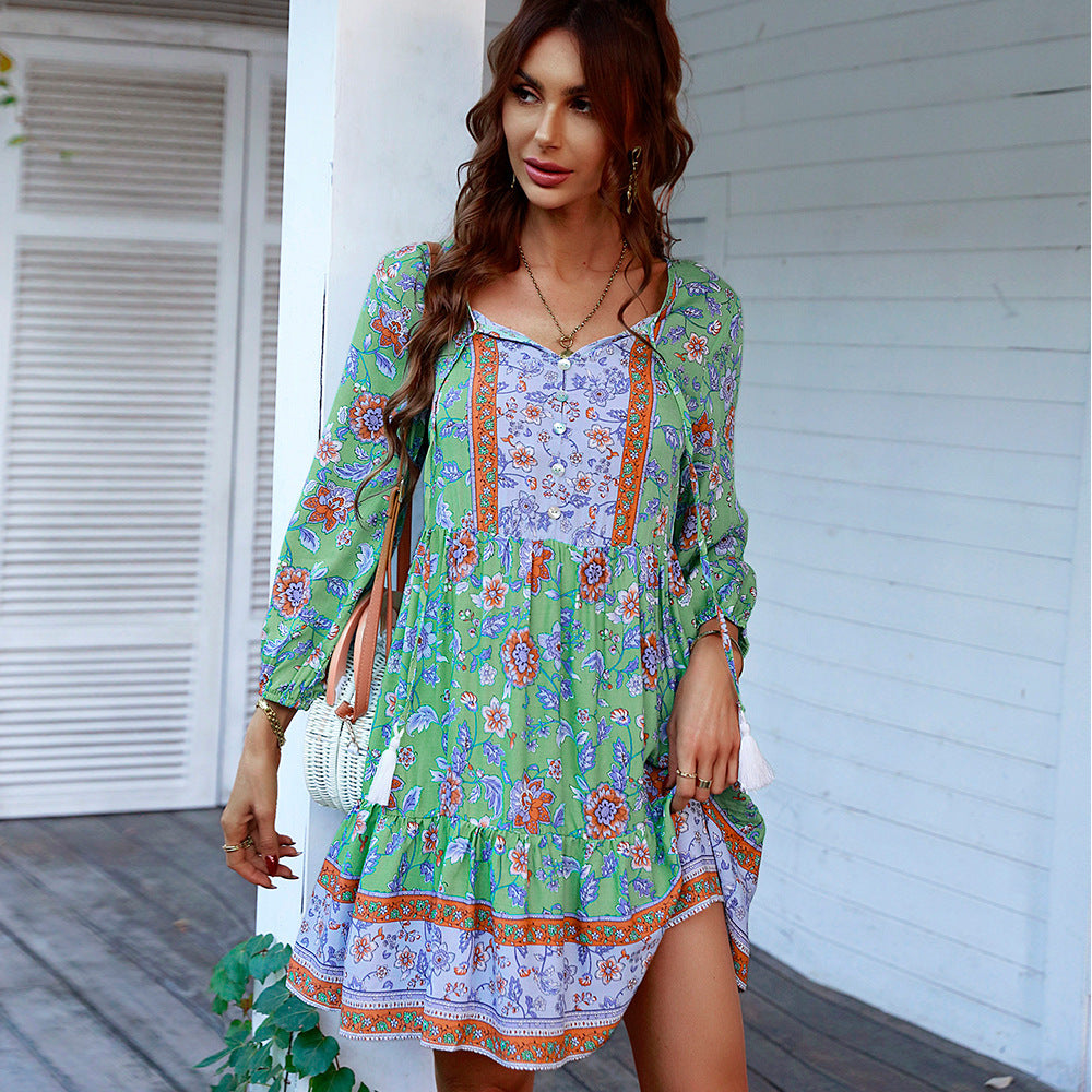 Sharon – Boho-Kleid mit Fransen und V-Ausschnitt