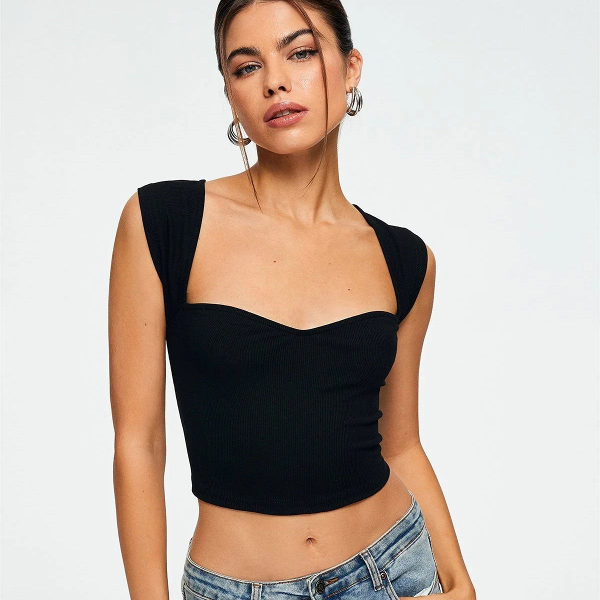Claire – Ärmelloses Rippen-Crop-Top mit Sweetheart-Ausschnitt