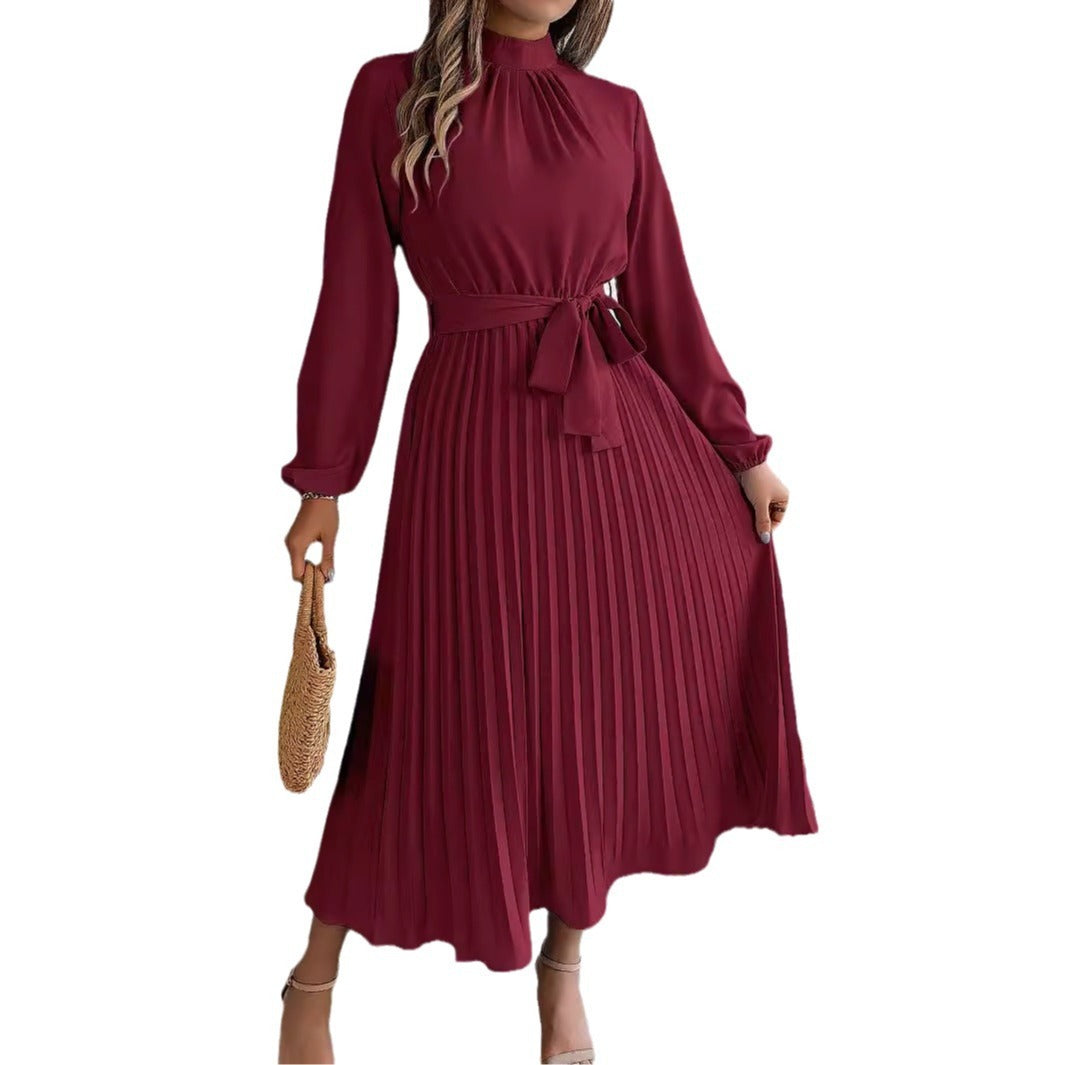 Rachel – Elegantes Kleid mit Stehkragen und langen Ärmeln