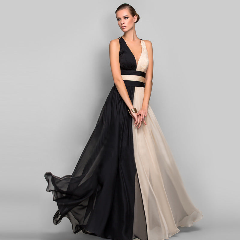 Vanessa – Langes V-Ausschnitt Kleid mit offenem Rücken