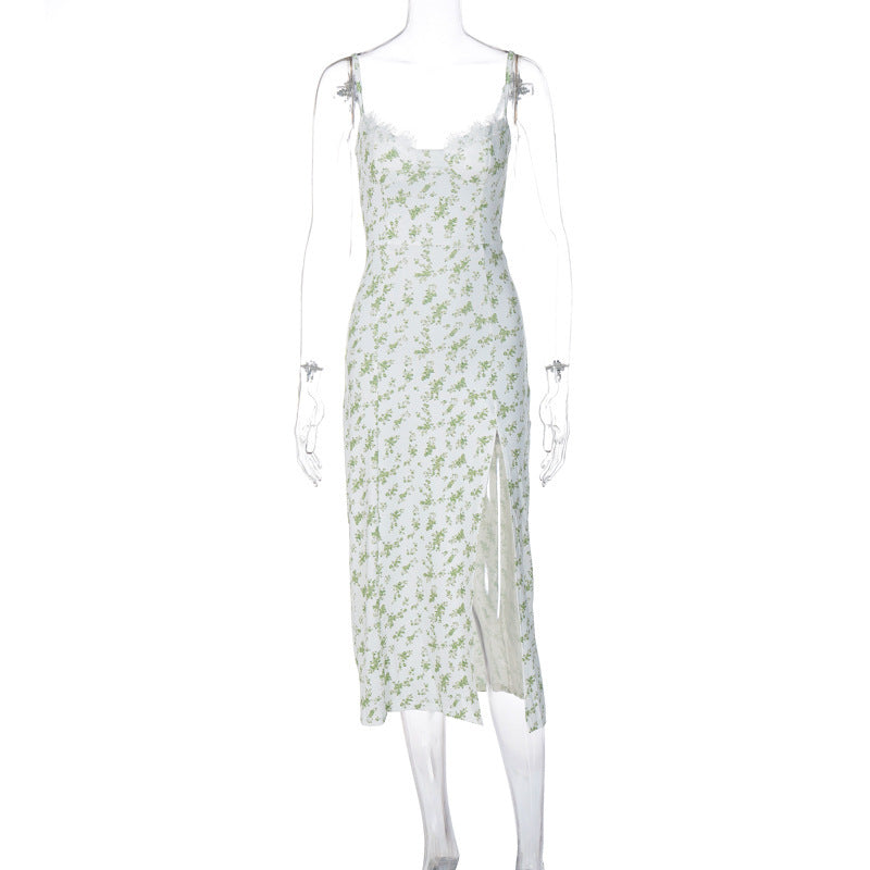 Caroline – Sexy Sommerkleid mit Spitzenblumenmuster und Schlitz