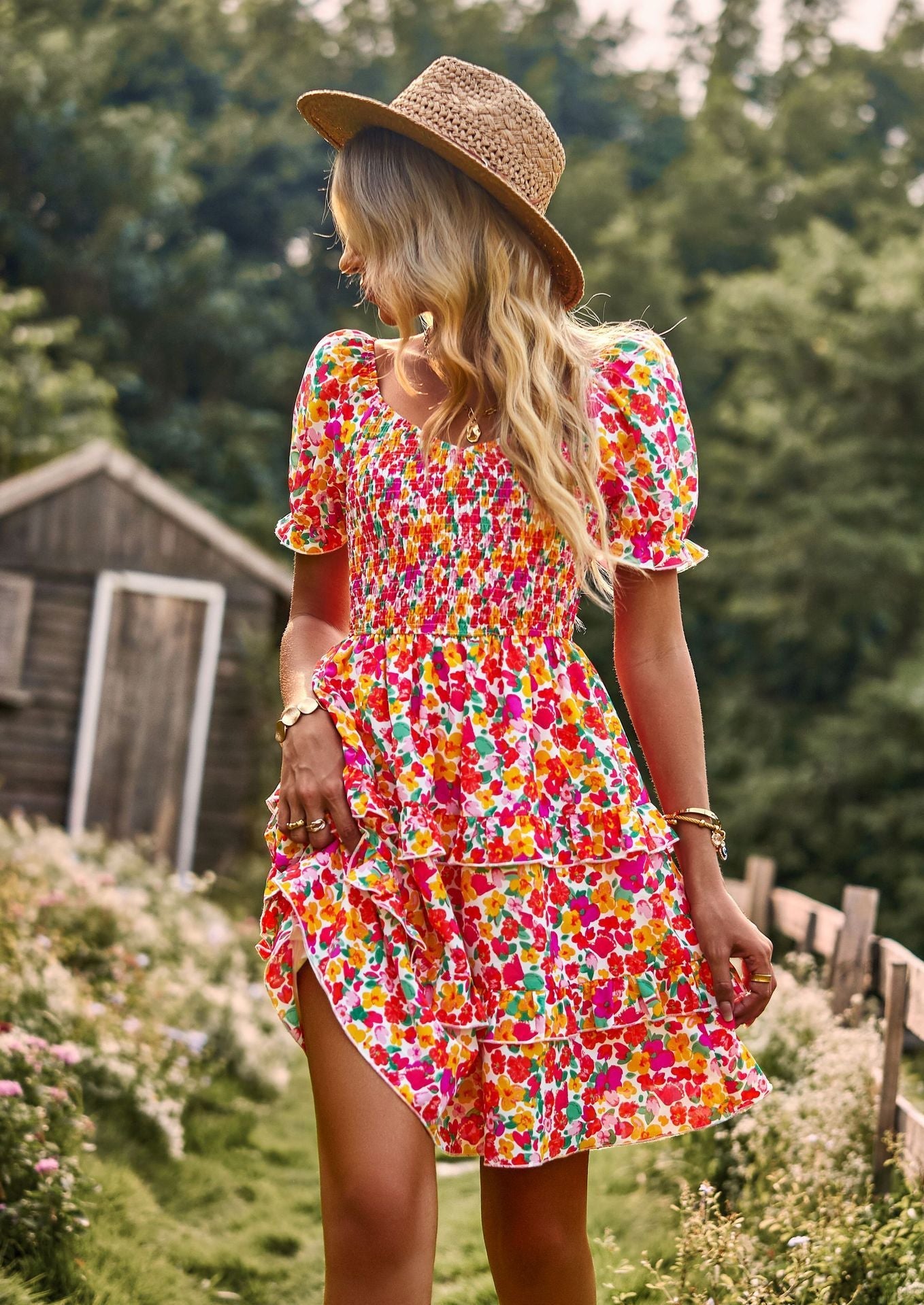 Susan – Blumiges Rüschensommerkleid mit kurzen Ärmeln und schulterfreiem Schnitt