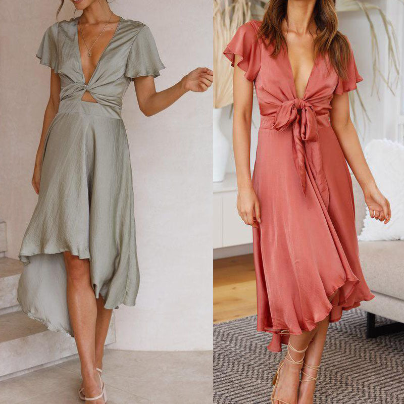 Caroline – Sommerliches Damenkleid mit V-Ausschnitt und unregelmäßigem Schnitt
