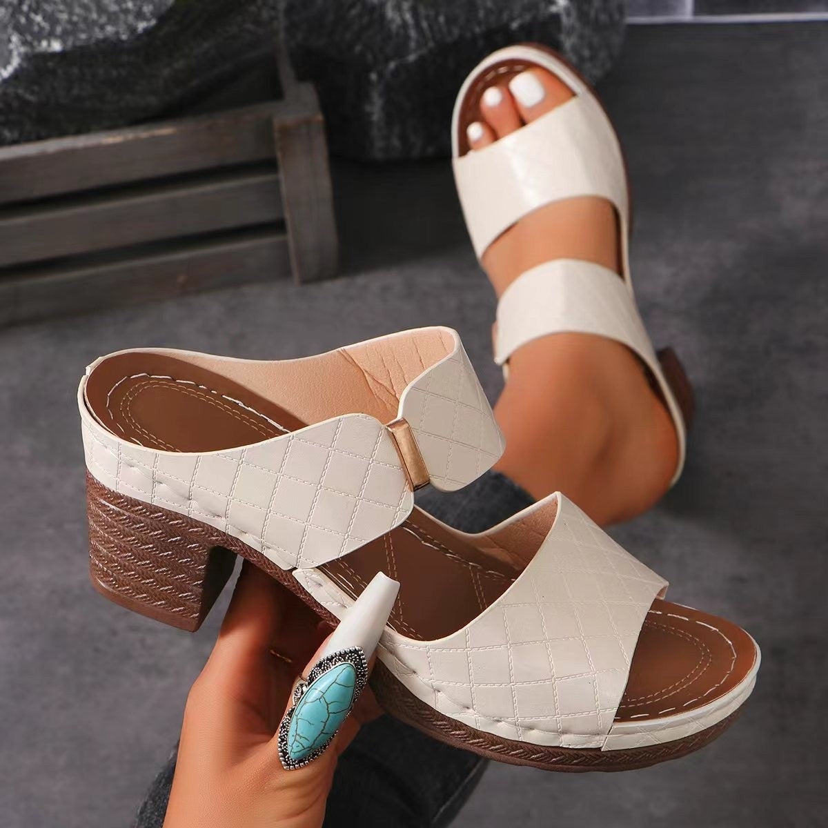 Sandra – Modische High Heel Slipper mit runder Zehenpartie für den Sommer