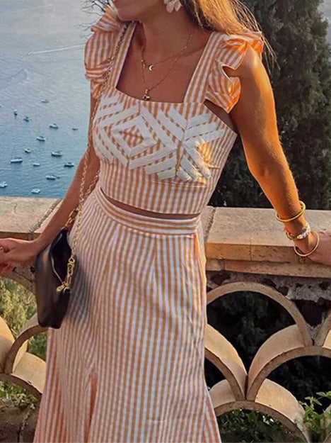 Lynda – Geometrisch bedrucktes hoch tailliertes Trägerkleid mit fliegenden Ärmeln
