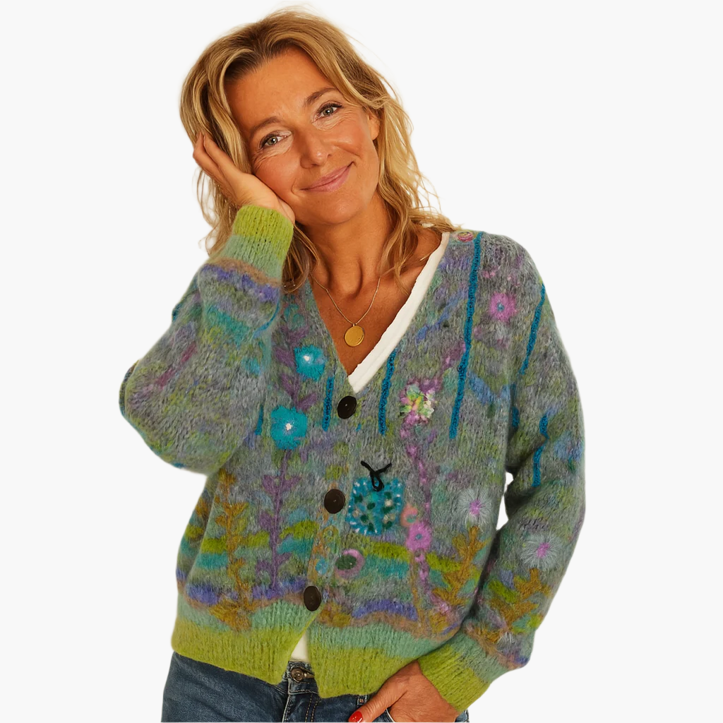 Damen Strickjacke im Boho-Stil mit floralen Akzenten – Modischer Cardigan für Freizeit und Alltag