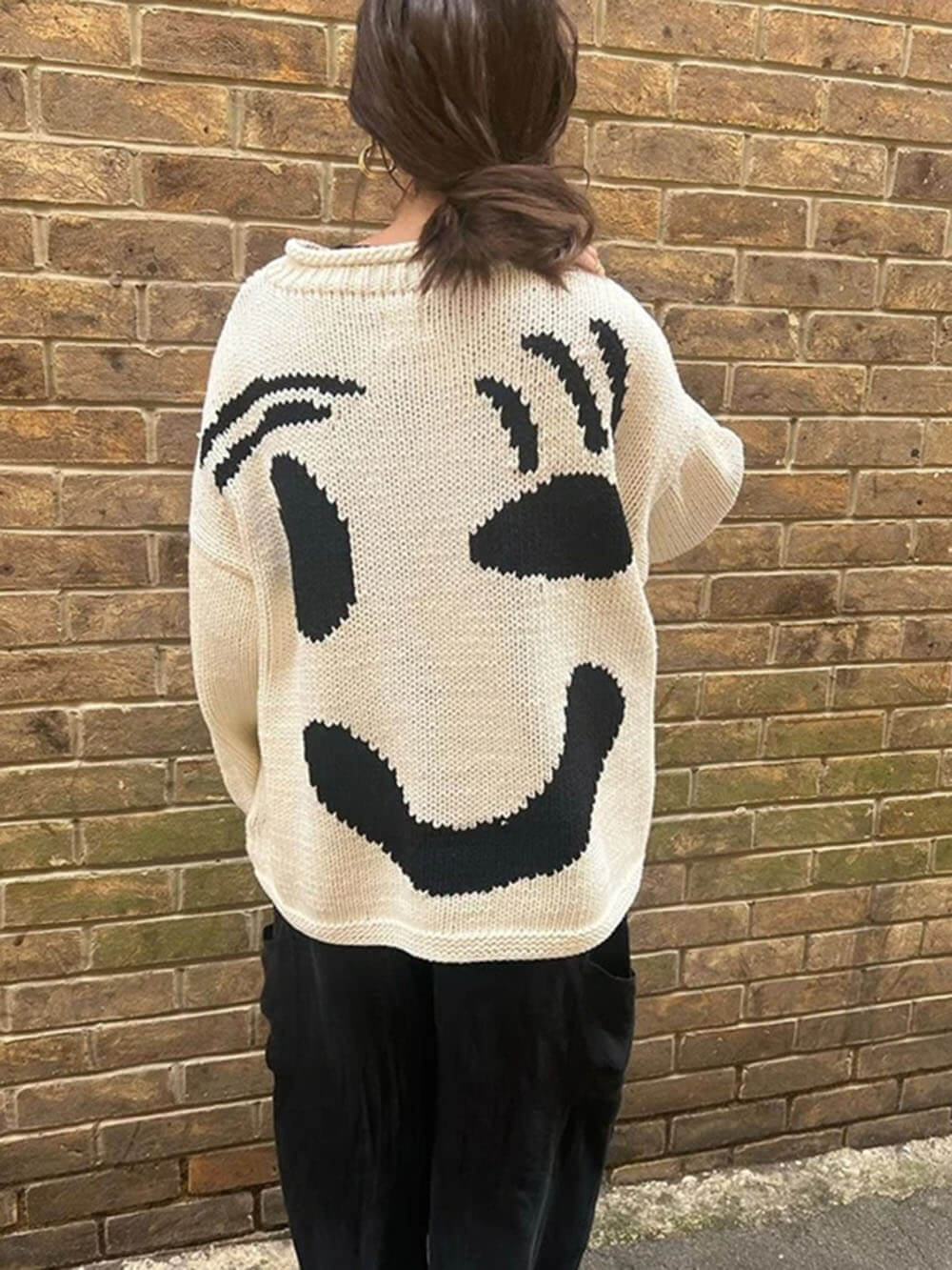 Damen Strickpullover mit abstraktem Gesichtsmotiv – Gemütlicher Wochenend- und Freizeit-Look