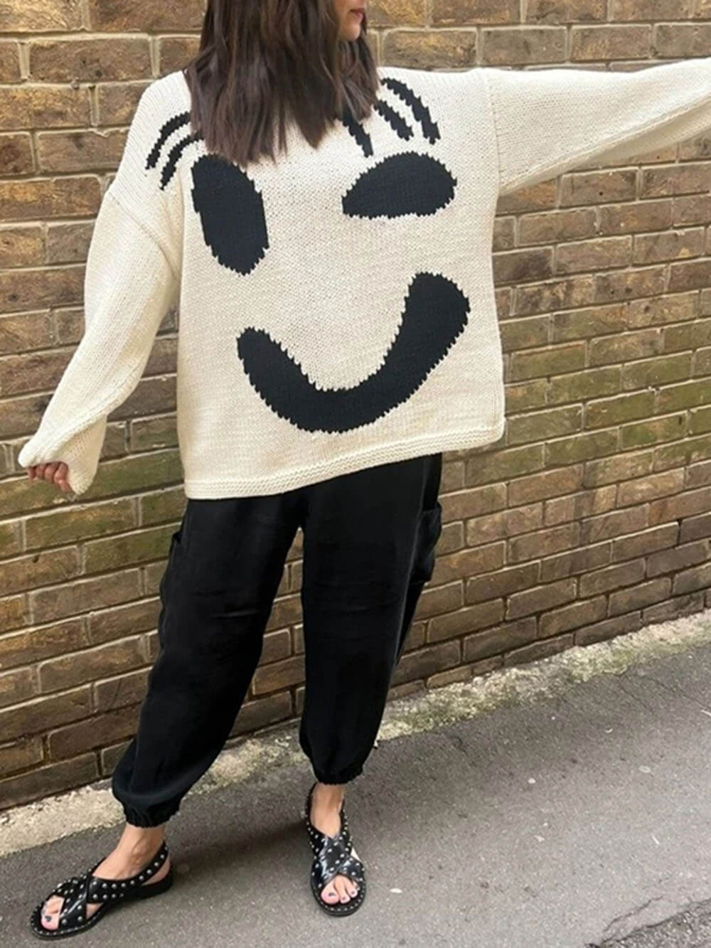 Damen Strickpullover mit abstraktem Gesichtsmotiv – Gemütlicher Wochenend- und Freizeit-Look
