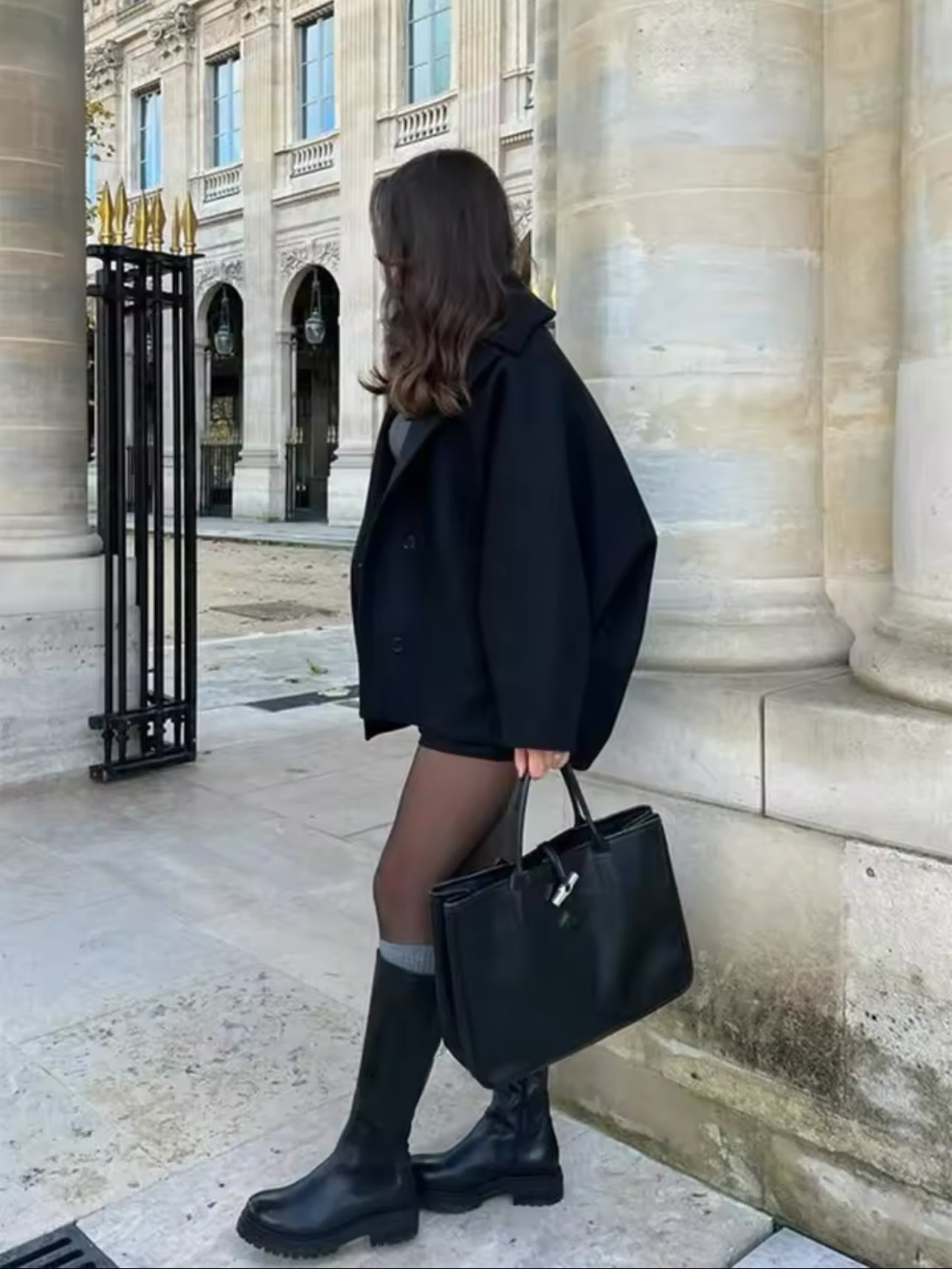 Damen Oversize Mantel im Boxy-Fit – Trendiger Herbst- und Winter-Look für stilbewusste City-Outfits