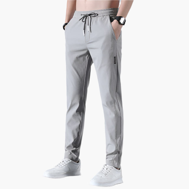 Herren Jogginghose Slim Fit – Sportliche Freizeithose mit elastischem Bund und Kordelzug