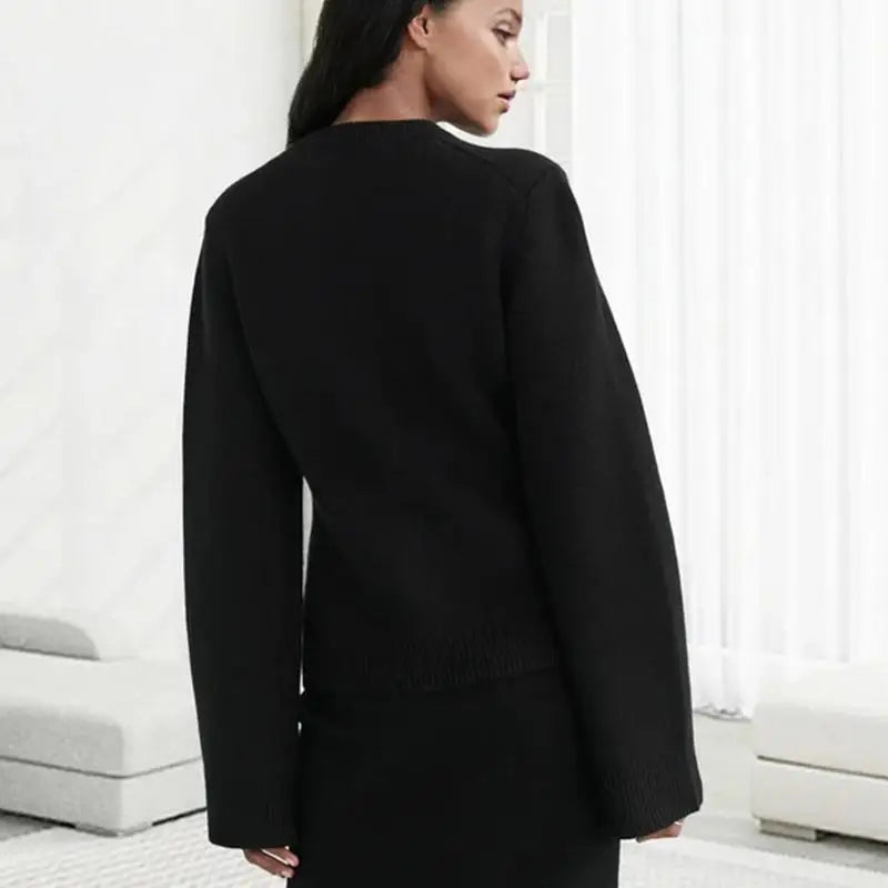 Georgina – Damen Strickjacke mit feinen Ärmeln und Knopfleiste