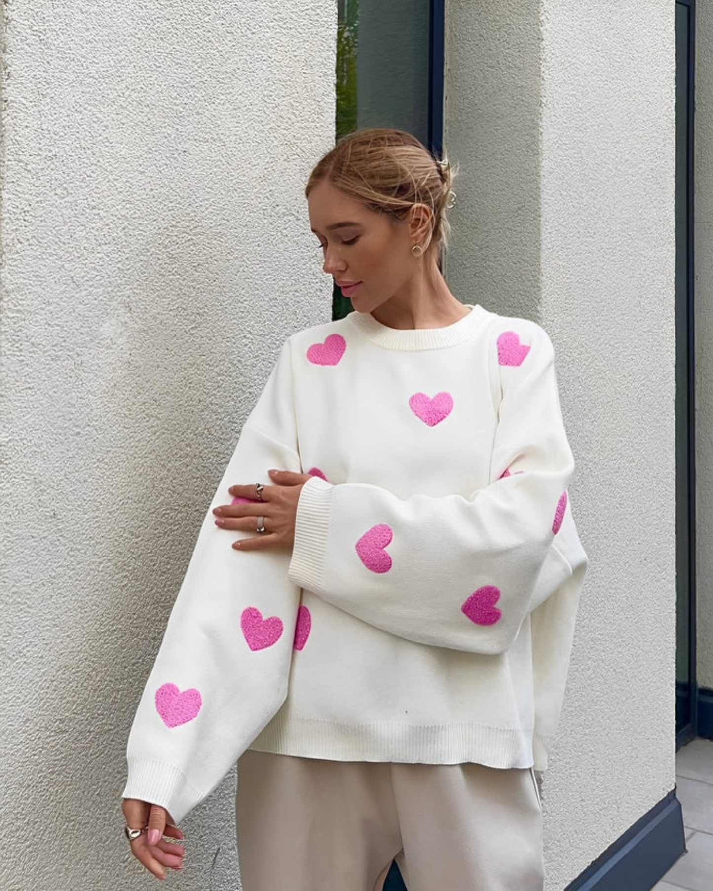 Damen Oversize Sweater mit Herzchen – Kuscheliger Lounge-Pullover im verspielten Look für Freizeit & Zuhause
