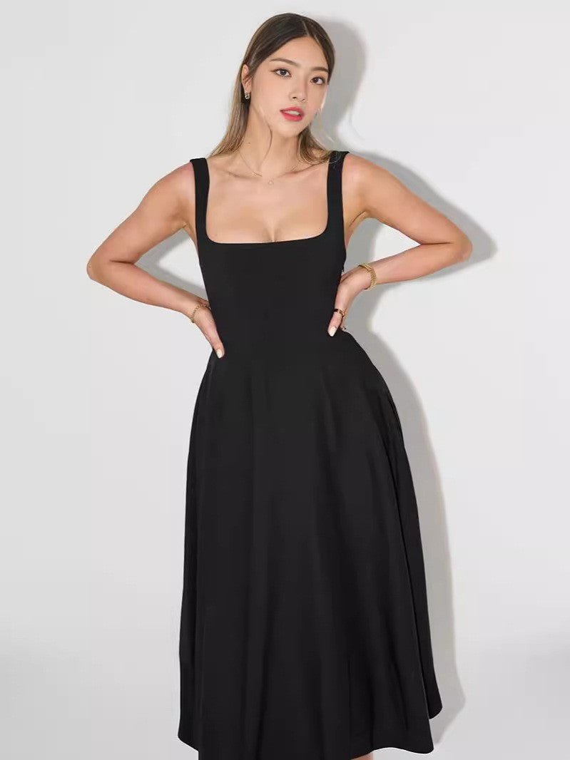 Jenny – Trägerkleid mit eckigem Ausschnitt