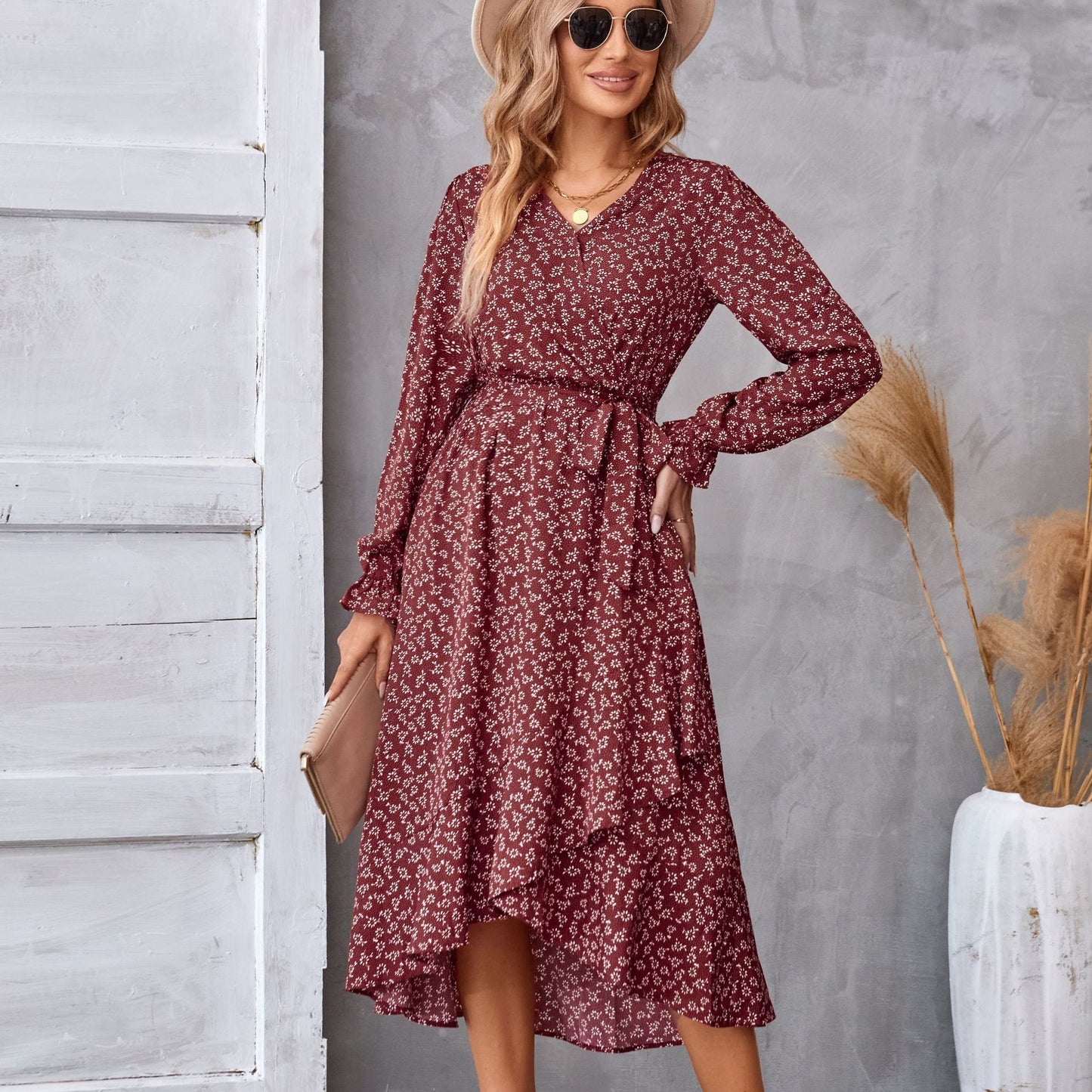 Amy – Langärmliges Kleid mit Blumenmuster und Rüschendetails