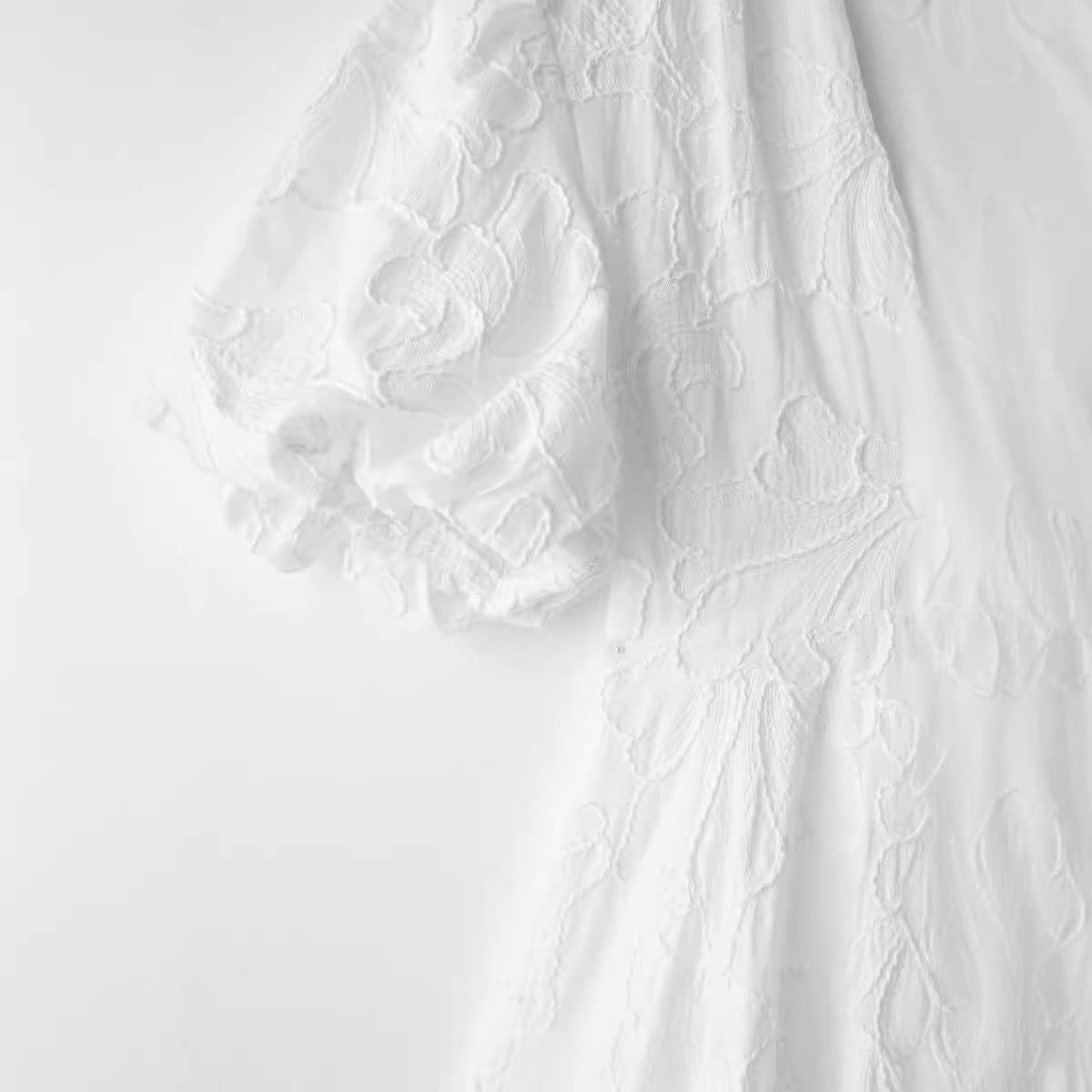 Sharon – Fluffy Kleid mit einfacher Stickerei für Damen
