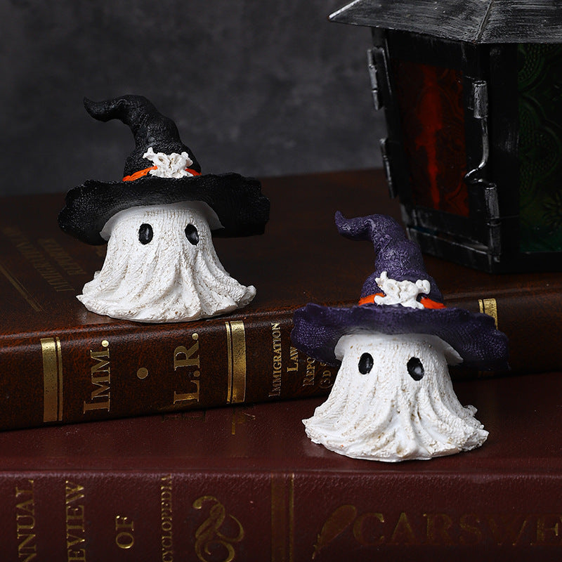 Halloween Dekofigur Geist mit Hexenhut – Zauberhafte Resin-Figur für gruselige Halloween-Atmosphäre