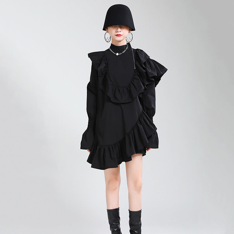 Sue – Dünnes Kleid mit unregelmäßiger Silhouette