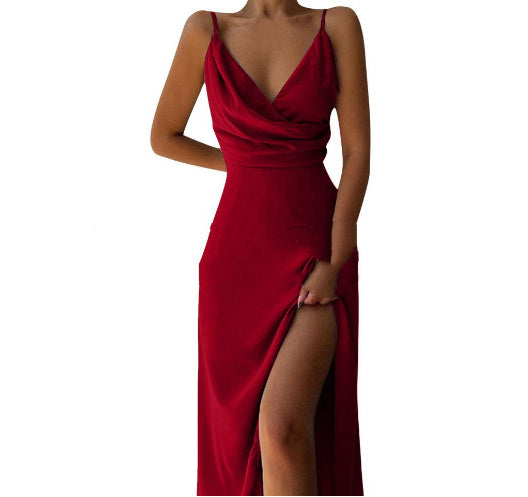 Rachel – V-Ausschnitt Slip-Kleid mit tiefem Ausschnitt und bedrucktem Schlitz