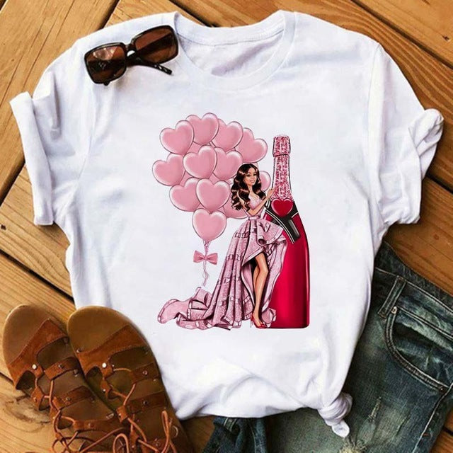 Imogen – Kawaii T-Shirt mit Roségold-Weinglas