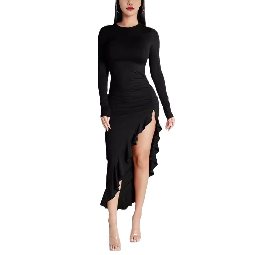 Nicole – Slim Fit Langarmkleid mit Rüschen und Schlitz