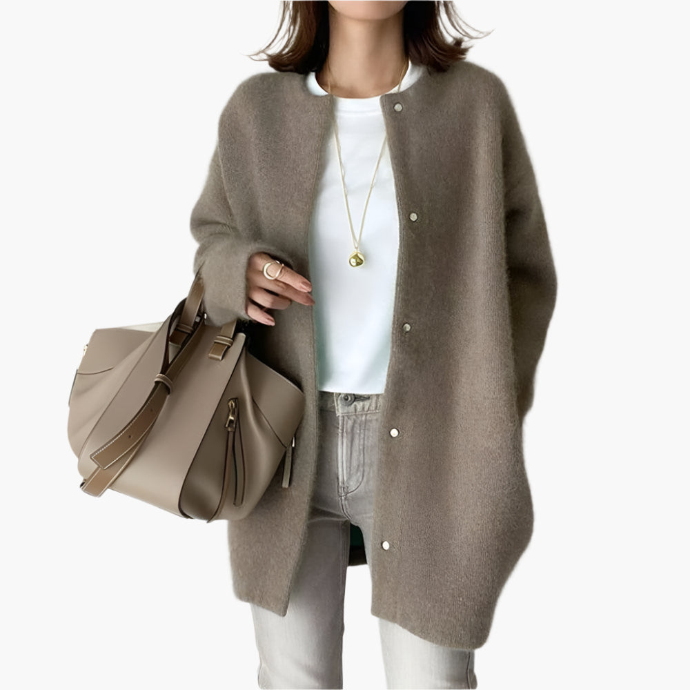 Damen Strickjacke im modernen Oversize-Stil für Alltag und Büro