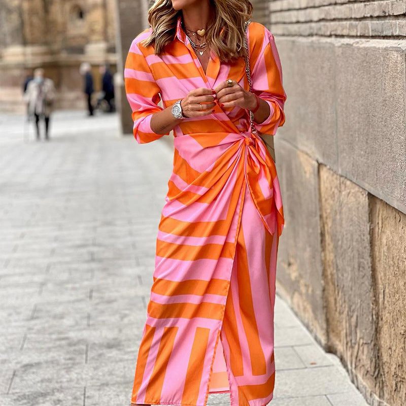 Jacqueline – Gestreiftes Kleid mit Schnürung und elegantem Design